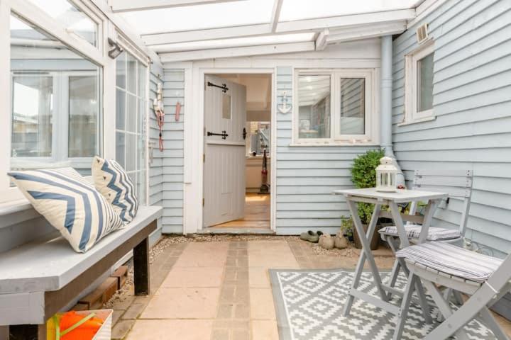 Dog Friendly Cottage 2 Mins To Beach With Hot Tub And Zappi Ev Lessingham المظهر الخارجي الصورة
