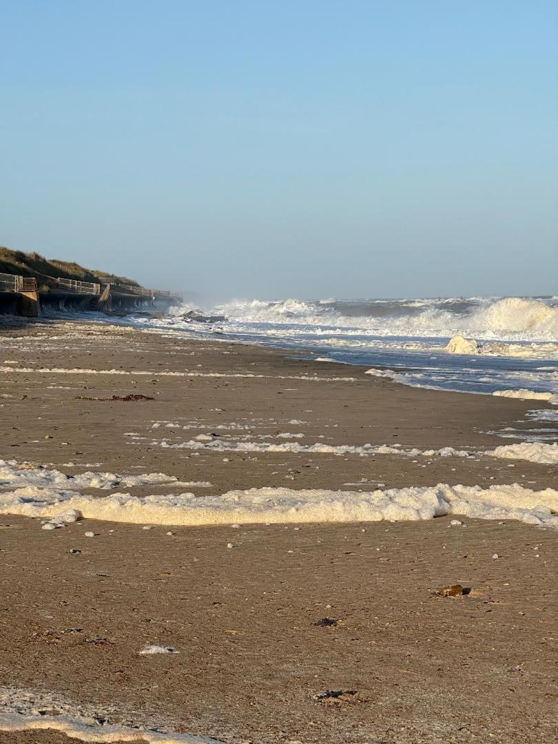 Dog Friendly Cottage 2 Mins To Beach With Hot Tub And Zappi Ev Lessingham المظهر الخارجي الصورة